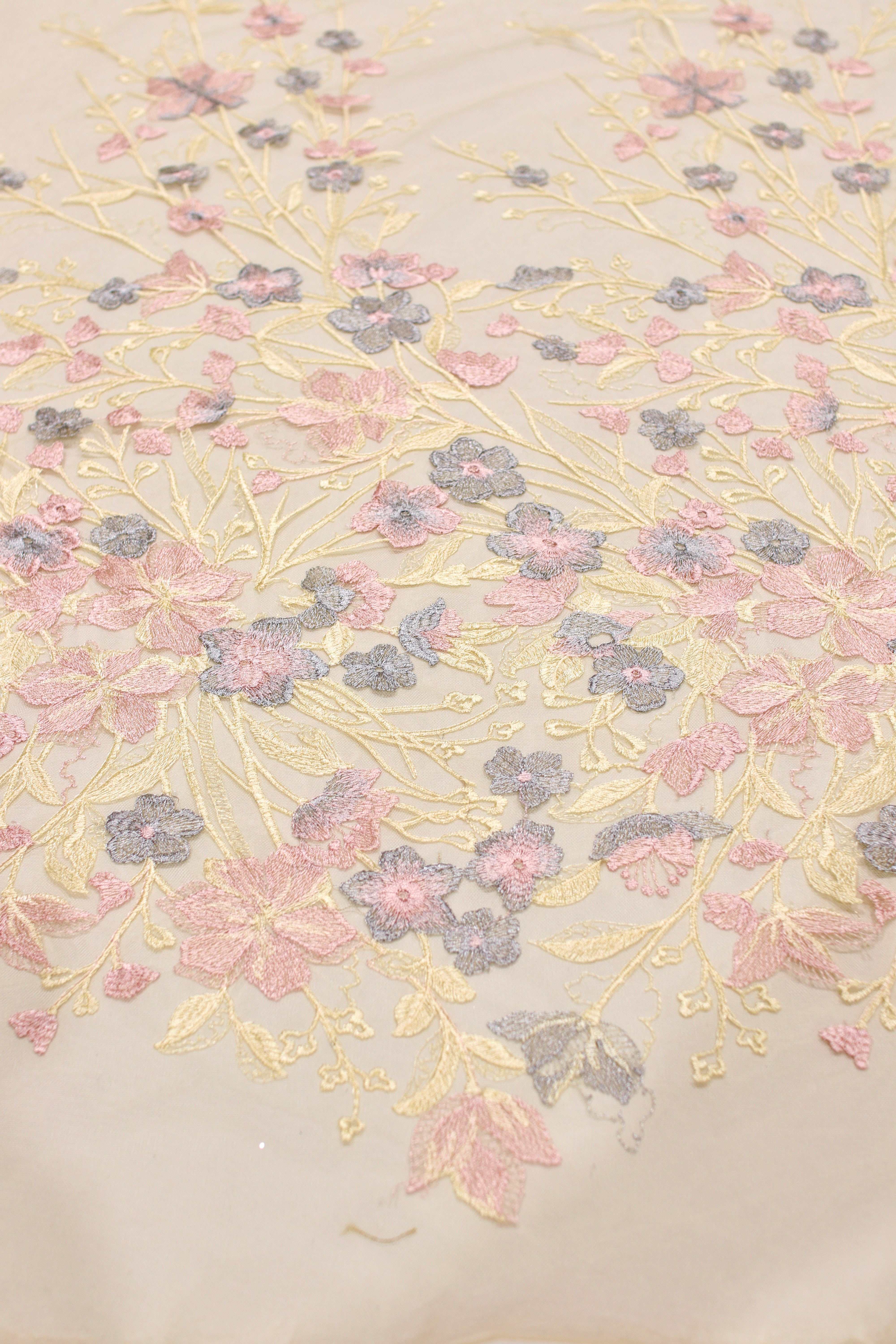DRAMATIC FLORAL PRINT EMBROIDERY 3