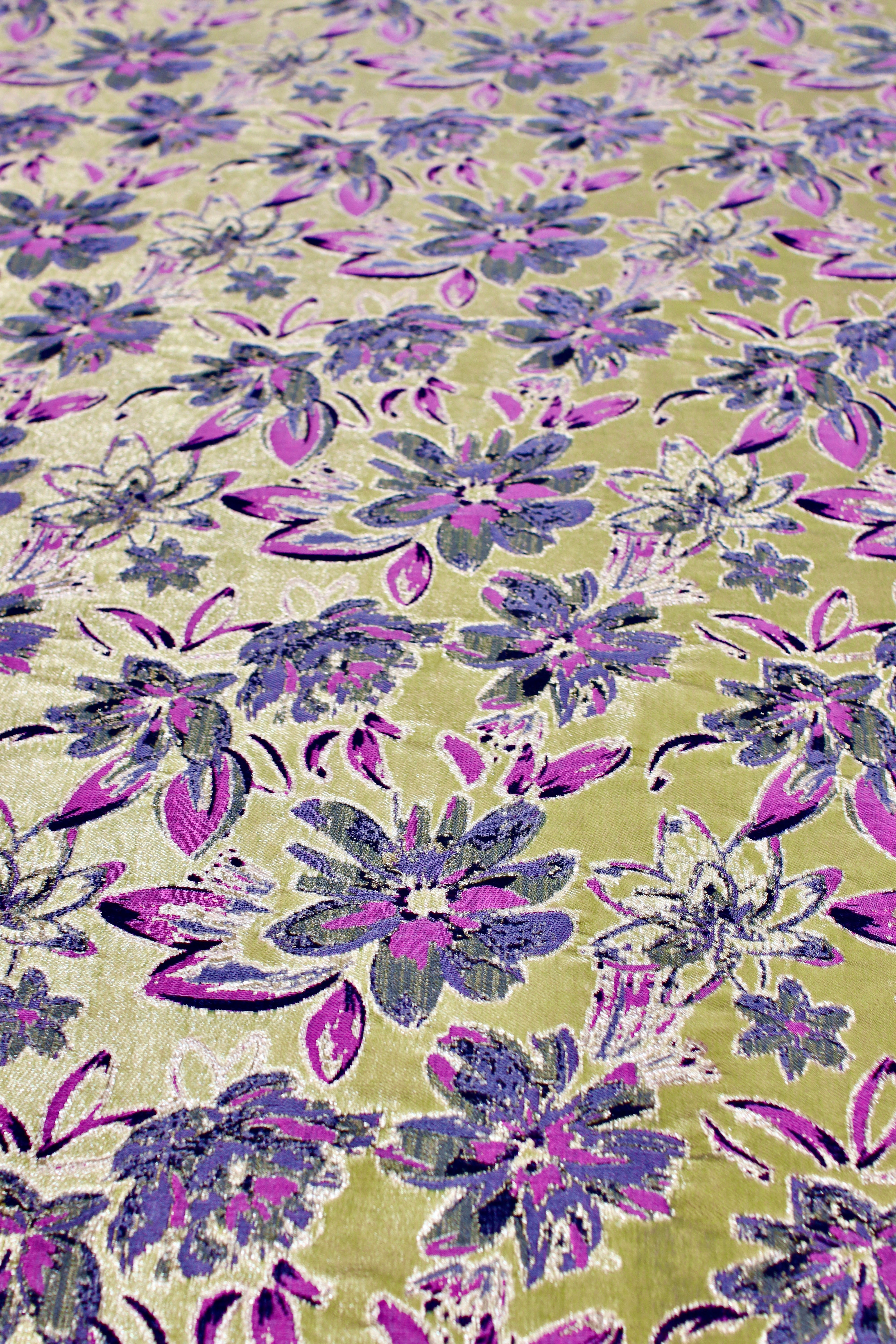 BROCADE IRIS PATTERN